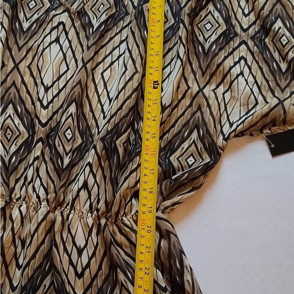 Unique Women's Short Sleeve Blouse Elastic Waist Brown/Black Size L. - Picture 9 of 9